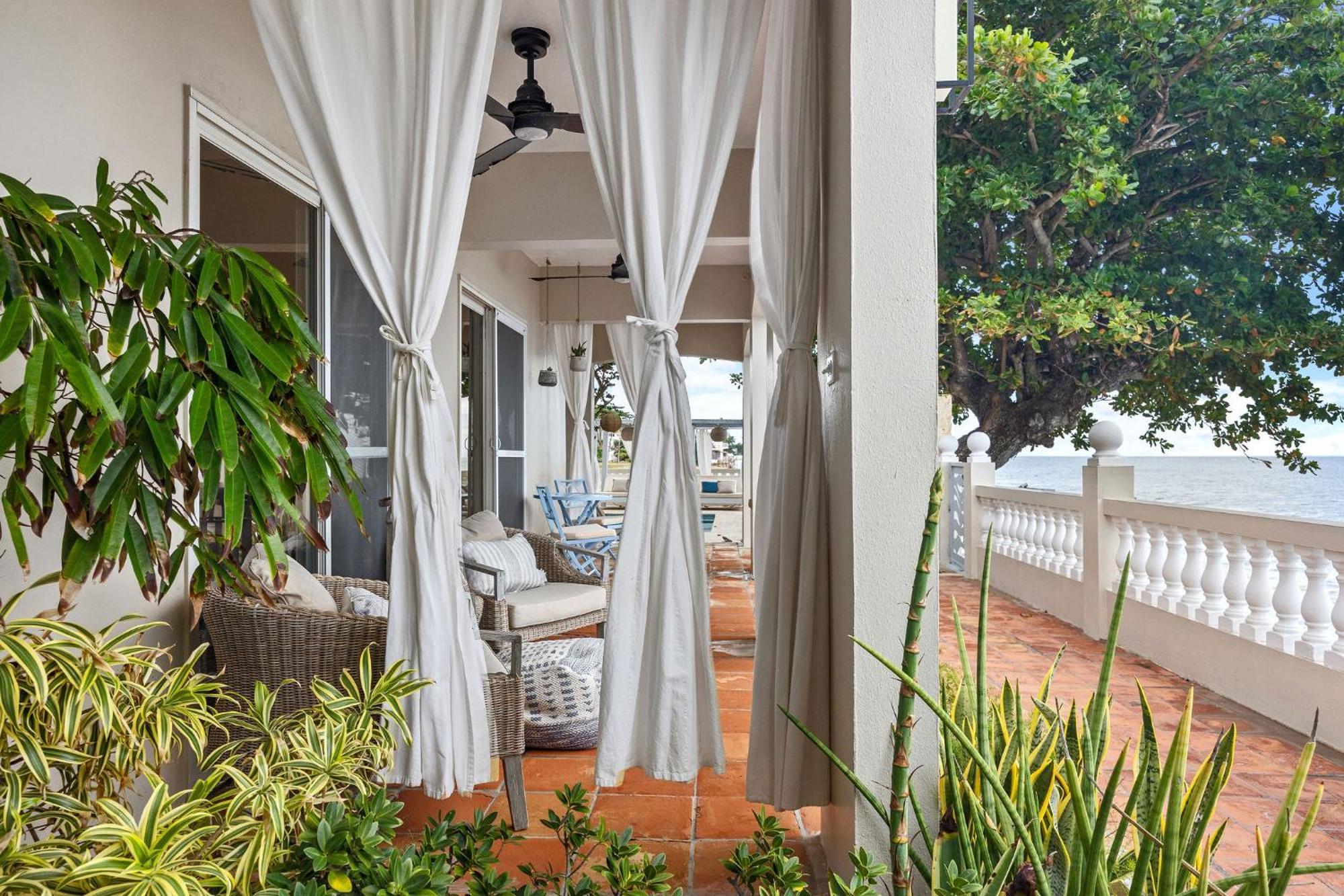 Tres Sirenas Beach Inn Rincón Eksteriør billede