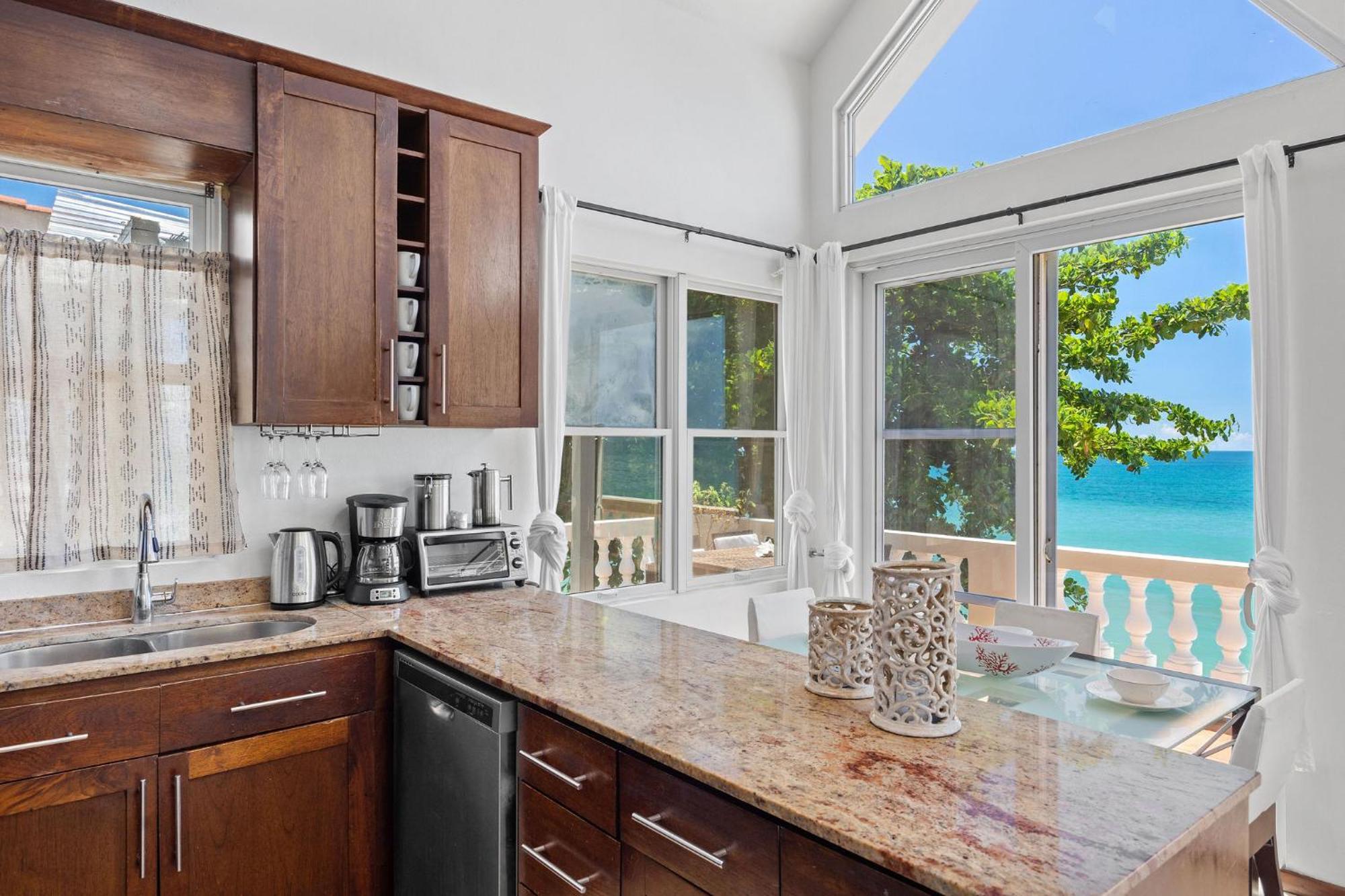 Tres Sirenas Beach Inn Rincón Eksteriør billede